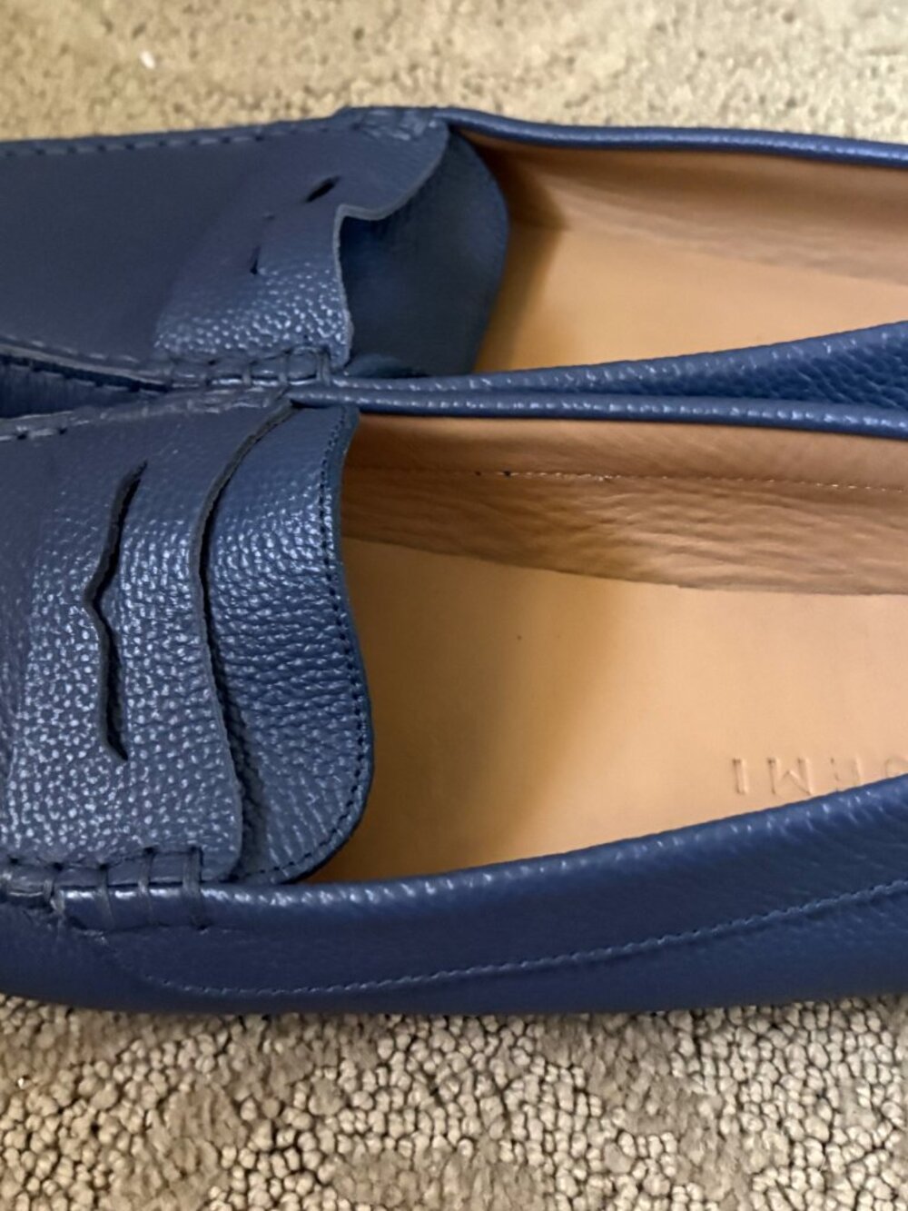 NWOT M. GEMI DENIM BLUE PEBBLE LEATHER MOCCASIN SHOES SIZE: 9 - Picture 3 of 6